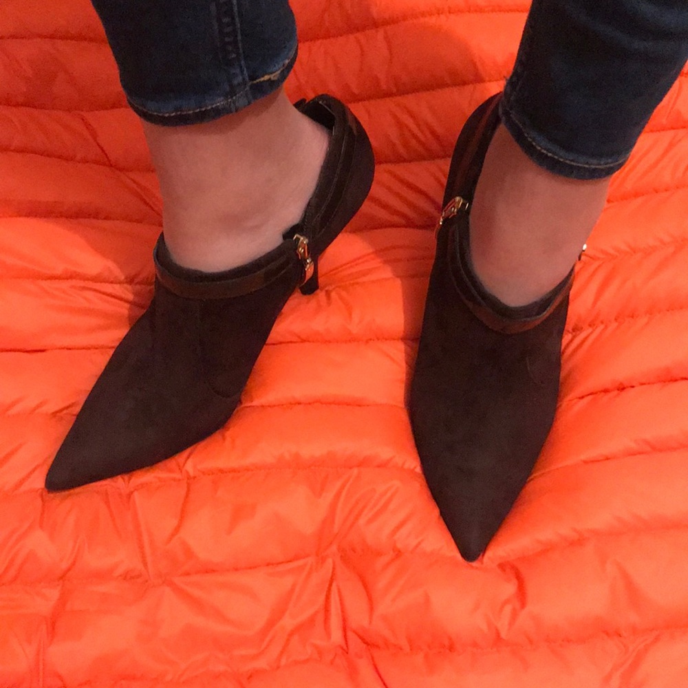 Used Guess brown high heel booties size 9 1/2!